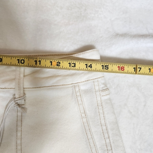 NWT Just Black Off White High Waist Denim Shorts Size L - Picture 10 of 13